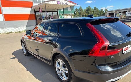 Volvo V90 Cross Country I рестайлинг, 2018 год, 2 850 000 рублей, 6 фотография