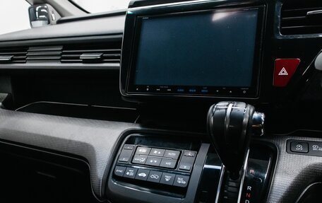 Honda Stepwgn IV, 2015 год, 1 650 000 рублей, 24 фотография