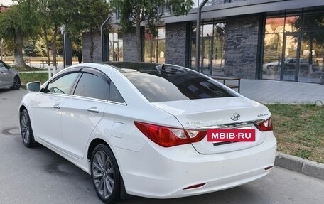 Hyundai Sonata VI, 2011 год, 1 320 000 рублей, 8 фотография