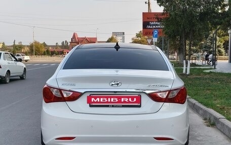 Hyundai Sonata VI, 2011 год, 1 320 000 рублей, 7 фотография