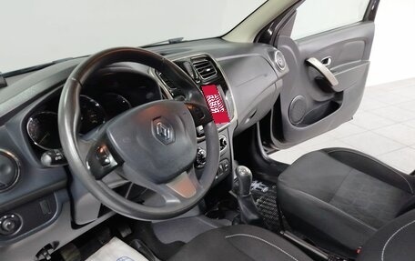 Renault Sandero II рестайлинг, 2015 год, 1 000 000 рублей, 23 фотография