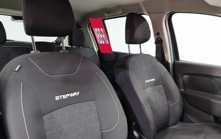 Renault Sandero II рестайлинг, 2015 год, 1 000 000 рублей, 24 фотография