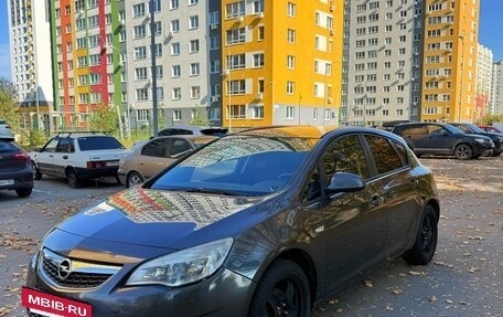 Opel Astra J, 2011 год, 480 000 рублей, 2 фотография