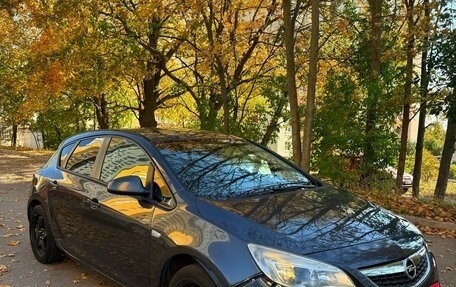 Opel Astra J, 2011 год, 480 000 рублей, 3 фотография