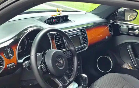Volkswagen Beetle, 2017 год, 1 229 222 рублей, 18 фотография