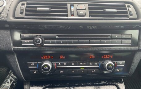 BMW 5 серия, 2016 год, 1 900 000 рублей, 27 фотография