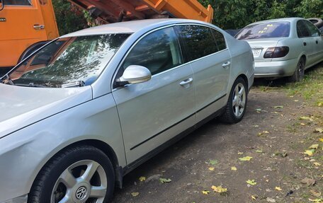 Volkswagen Passat B6, 2005 год, 315 000 рублей, 3 фотография