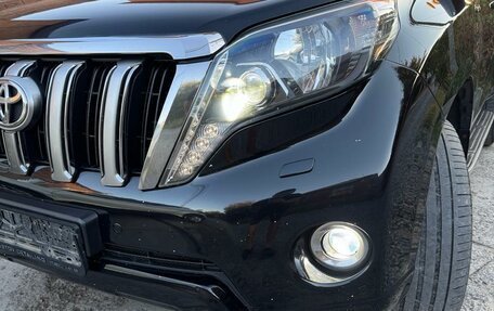 Toyota Land Cruiser Prado 150 рестайлинг 2, 2017 год, 3 899 000 рублей, 11 фотография