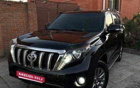 Toyota Land Cruiser Prado 150 рестайлинг 2, 2017 год, 3 899 000 рублей, 3 фотография