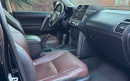 Toyota Land Cruiser Prado 150 рестайлинг 2, 2017 год, 3 899 000 рублей, 21 фотография