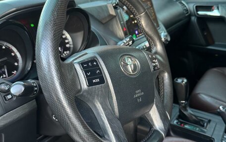 Toyota Land Cruiser Prado 150 рестайлинг 2, 2017 год, 3 899 000 рублей, 18 фотография