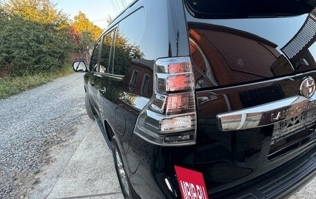 Toyota Land Cruiser Prado 150 рестайлинг 2, 2017 год, 3 899 000 рублей, 13 фотография