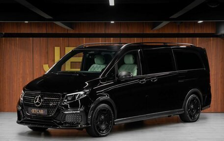 Mercedes-Benz V-Класс, 2025 год, 46 000 000 рублей, 2 фотография