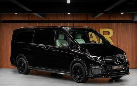 Mercedes-Benz V-Класс, 2025 год, 46 000 000 рублей, 4 фотография