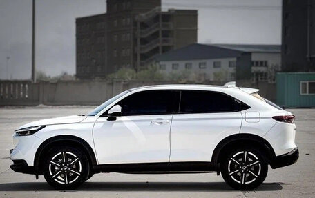 Honda Vezel, 2023 год, 1 898 000 рублей, 2 фотография
