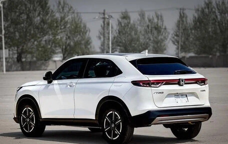 Honda Vezel, 2023 год, 1 898 000 рублей, 3 фотография