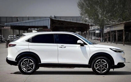 Honda Vezel, 2023 год, 1 898 000 рублей, 6 фотография