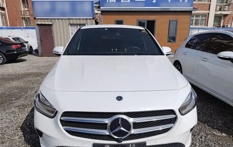 Mercedes-Benz B-Класс, 2022 год, 1 567 000 рублей, 2 фотография