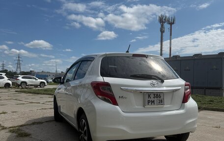 Toyota Vitz, 2016 год, 710 000 рублей, 3 фотография
