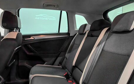 Volkswagen Tiguan II, 2019 год, 3 400 000 рублей, 16 фотография