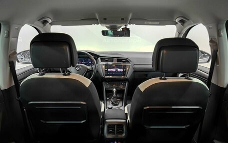 Volkswagen Tiguan II, 2019 год, 3 400 000 рублей, 17 фотография