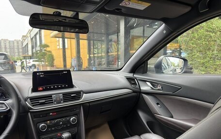 Mazda CX-4, 2020 год, 1 800 000 рублей, 14 фотография
