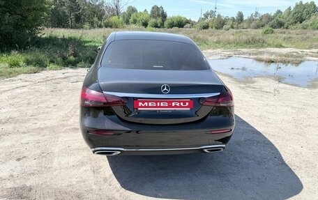 Mercedes-Benz E-Класс, 2021 год, 5 300 000 рублей, 9 фотография