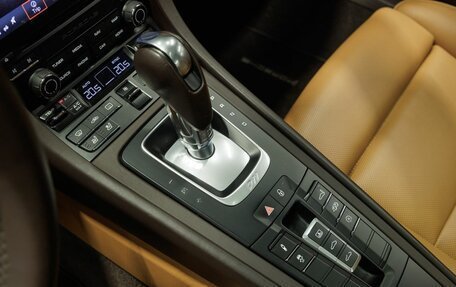 Porsche 911, 2017 год, 9 398 000 рублей, 23 фотография