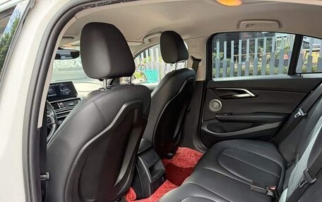 BMW 1 серия, 2023 год, 1 450 000 рублей, 13 фотография