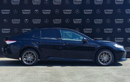 Toyota Camry, 2018 год, 2 790 000 рублей, 4 фотография