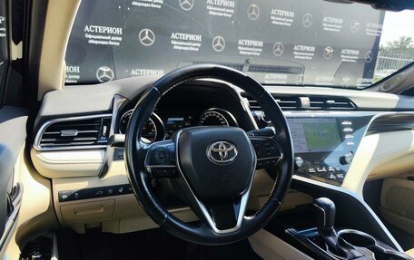 Toyota Camry, 2018 год, 2 790 000 рублей, 16 фотография