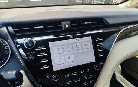 Toyota Camry, 2018 год, 2 790 000 рублей, 21 фотография