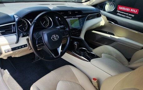 Toyota Camry, 2018 год, 2 790 000 рублей, 15 фотография