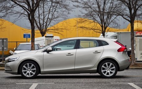 Volvo V40 II рестайлинг, 2016 год, 1 040 000 рублей, 5 фотография