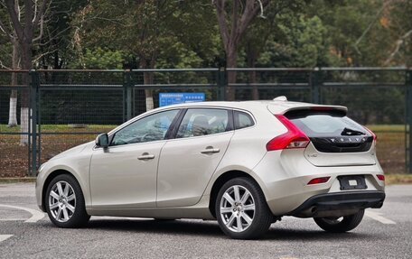 Volvo V40 II рестайлинг, 2016 год, 1 040 000 рублей, 6 фотография