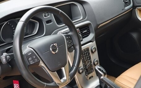 Volvo V40 II рестайлинг, 2016 год, 1 040 000 рублей, 8 фотография