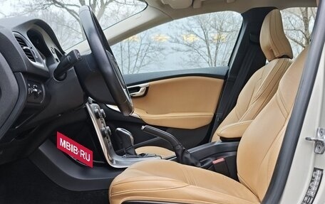 Volvo V40 II рестайлинг, 2016 год, 1 040 000 рублей, 9 фотография