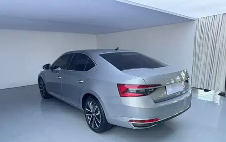 Skoda Superb III рестайлинг, 2022 год, 1 685 444 рублей, 4 фотография