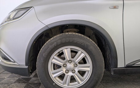 Mitsubishi Outlander III рестайлинг 3, 2015 год, 1 450 000 рублей, 13 фотография