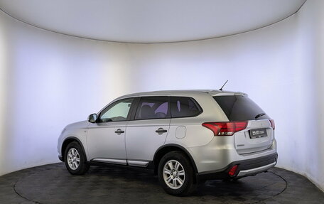 Mitsubishi Outlander III рестайлинг 3, 2015 год, 1 450 000 рублей, 7 фотография