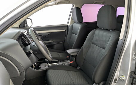 Mitsubishi Outlander III рестайлинг 3, 2015 год, 1 450 000 рублей, 17 фотография