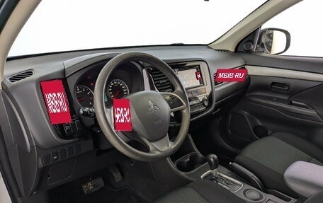 Mitsubishi Outlander III рестайлинг 3, 2015 год, 1 450 000 рублей, 15 фотография