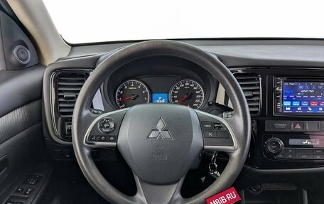 Mitsubishi Outlander III рестайлинг 3, 2015 год, 1 450 000 рублей, 23 фотография