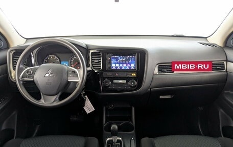 Mitsubishi Outlander III рестайлинг 3, 2015 год, 1 450 000 рублей, 22 фотография