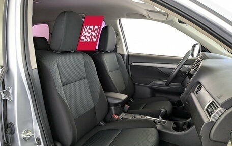 Mitsubishi Outlander III рестайлинг 3, 2015 год, 1 450 000 рублей, 18 фотография