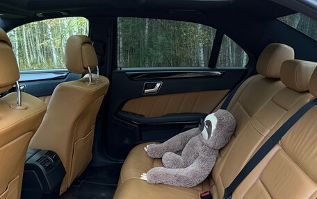 Mercedes-Benz E-Класс, 2012 год, 1 900 000 рублей, 8 фотография
