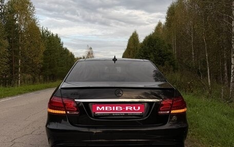 Mercedes-Benz E-Класс, 2012 год, 1 900 000 рублей, 3 фотография