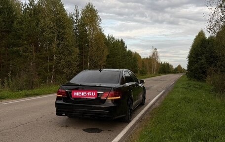 Mercedes-Benz E-Класс, 2012 год, 1 900 000 рублей, 4 фотография
