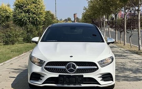Mercedes-Benz A-Класс, 2023 год, 1 674 000 рублей, 2 фотография