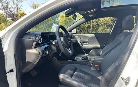 Mercedes-Benz A-Класс, 2023 год, 1 674 000 рублей, 12 фотография